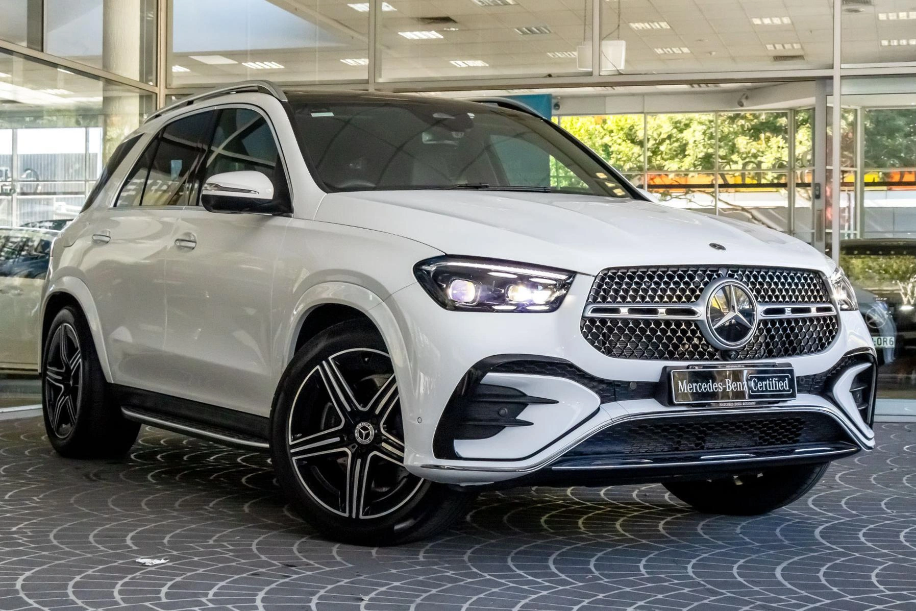 SUV