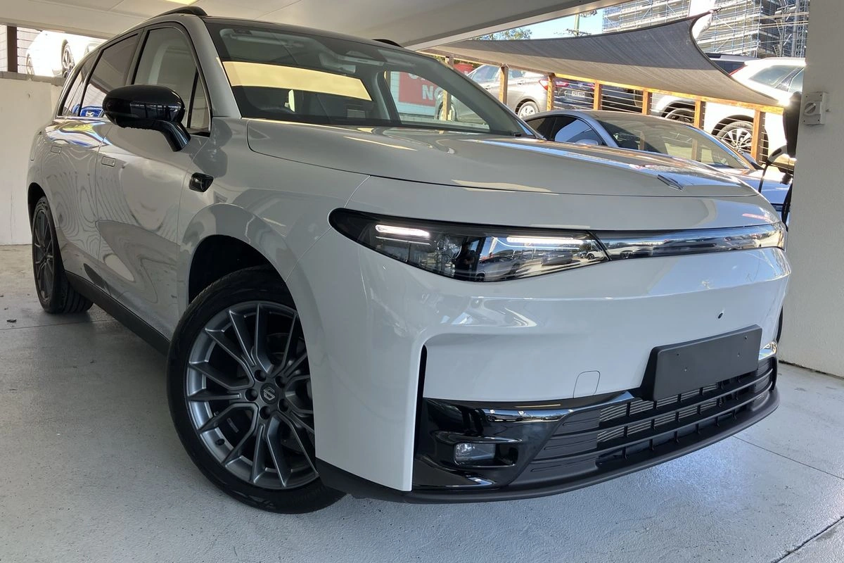 SUV