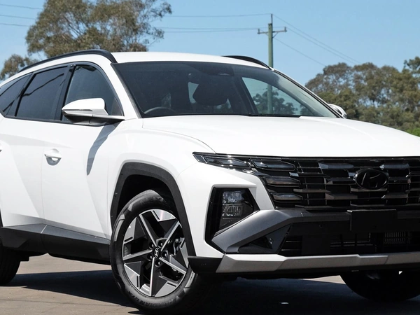 2026 Hyundai Tucson Hybrid Elite AWD Panoramic Sunroof Apple CarPlay