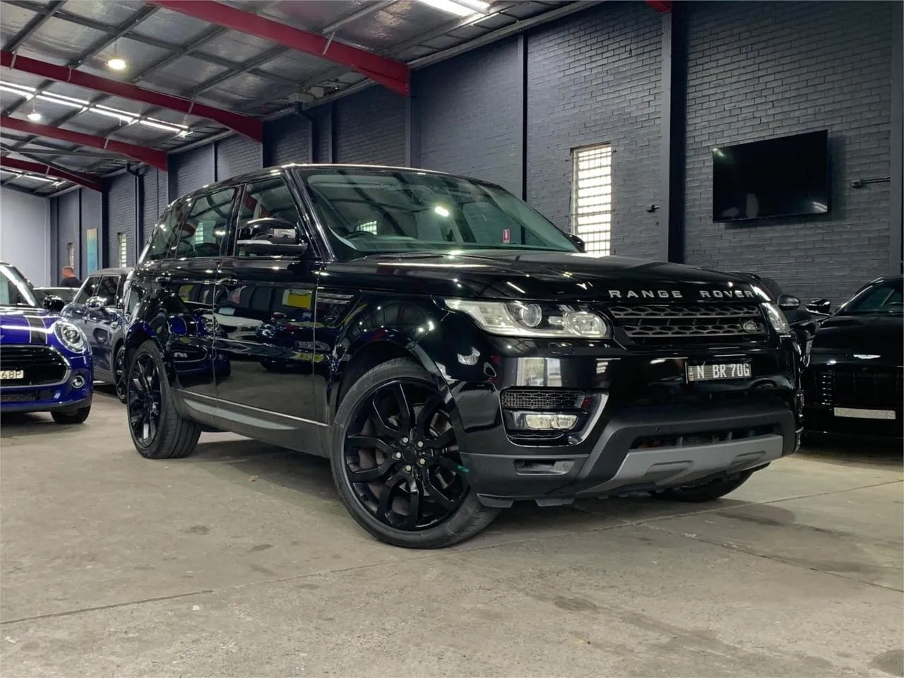 SUV