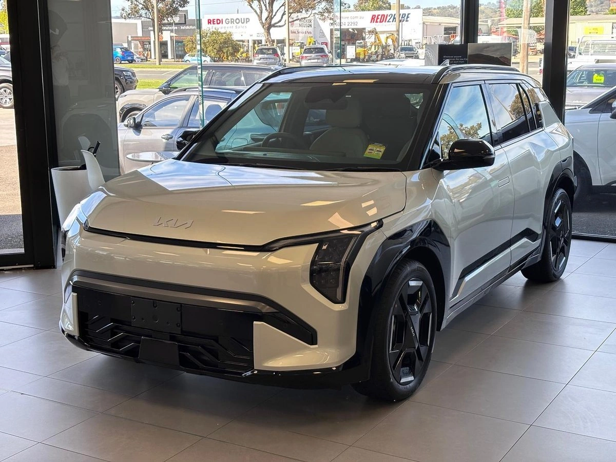 SUV