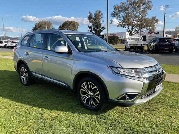 2018 Mitsubishi Outlander ES AWD Automatic