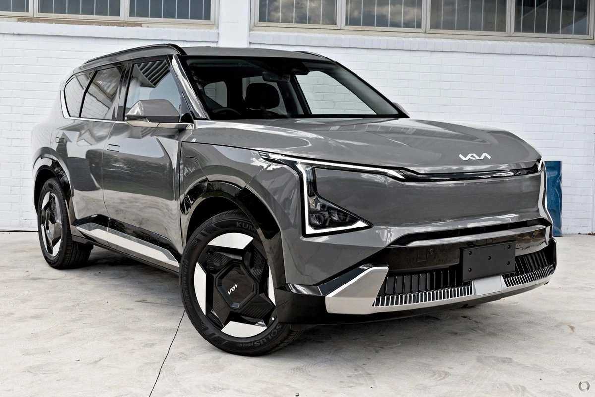 SUV